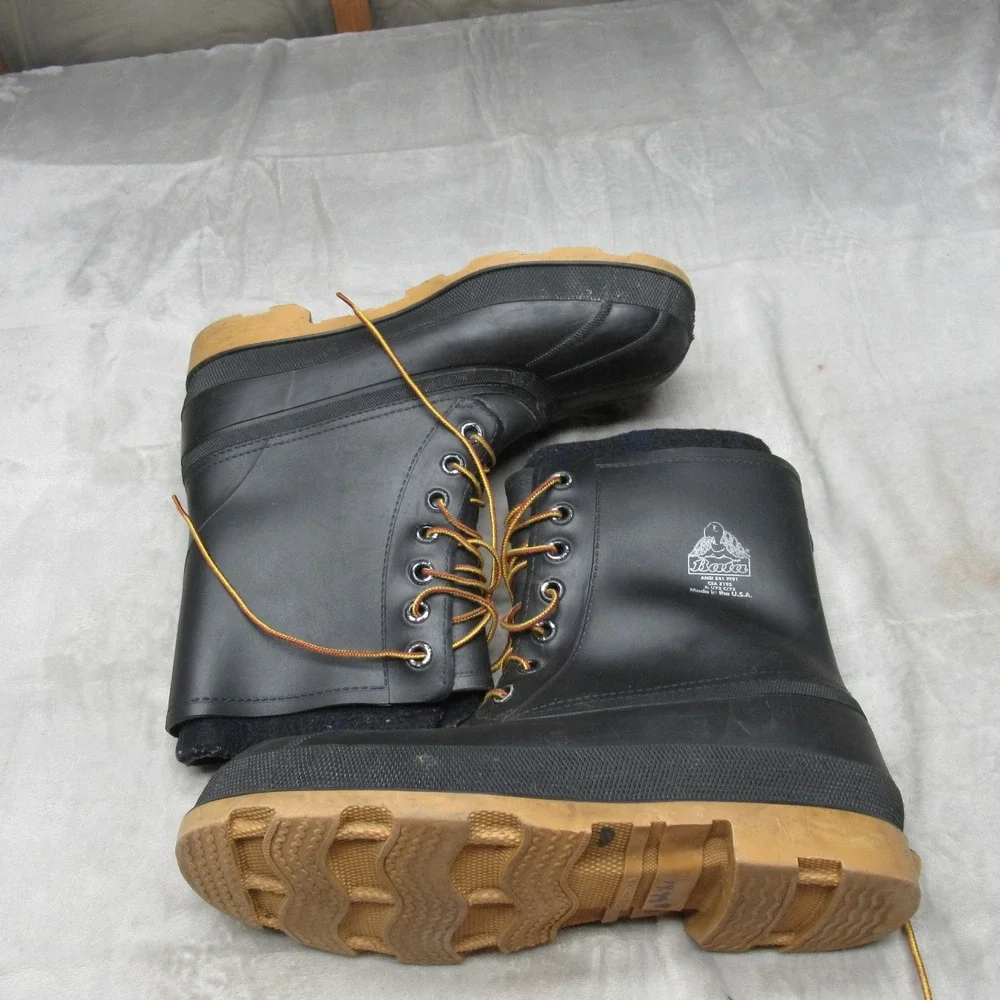 Bata rubber boots
